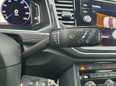 Volkswagen T-Roc 1.5 TSI Sport CARPLAY/LED/ACRUISE/CLIMA