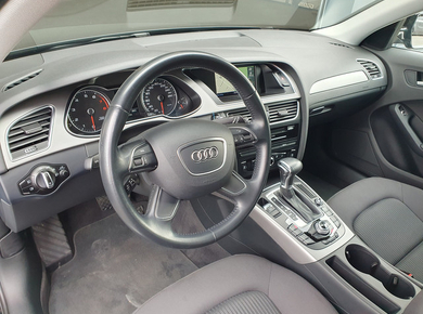 Audi A4 Avant 1.8 TFSI Business Edition PDC/XENON/NAVI/CRUISE/CLIMA/LMV