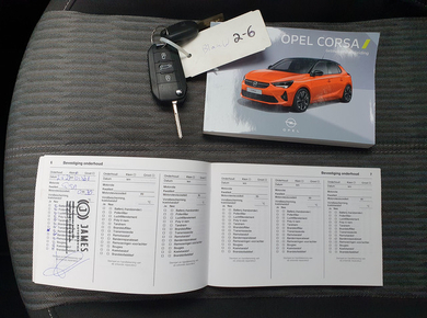 Opel Corsa 1.2 Edition PDC/CAMERA/NAVI/STOELVERW/CRUISE/AIRCO/LMV