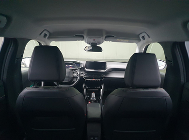 Peugeot 2008 1.2 PureTech Blue Lease Allure NAVI/TRHAAK/CRUISE/CAMERA/PDC