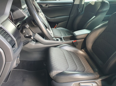 Škoda Kodiaq 1.5 TSI Business Edition PDC/TREKH./CARPLAY/NAVI/CRUISE/AIRCO/LMV