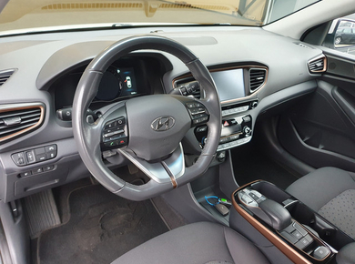 Hyundai IONIQ Comfort EV CAMERA/PDC/NAVI/CRUISE/CLIMA