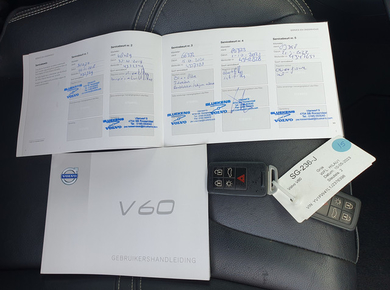 Volvo V60 2.0 T4 Polar+ NAVI/LEDER/CRUISE/CLIMA/LMV