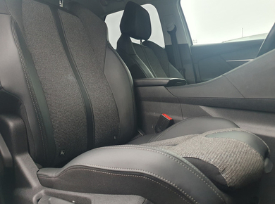 Peugeot 3008 1.2 PureTech Blue Lease Premium NAVI/PDC/CRUISE/CLIMA/CAMERA