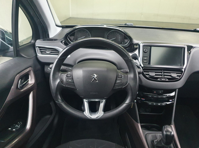 Peugeot 2008 1.2 PureTech Style PANO/NAVI/CLIMA/CRUISE/PDC