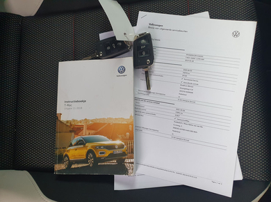 Volkswagen T-Roc 1.5 TSI Sport CARPLAY/LED/ACRUISE/CLIMA