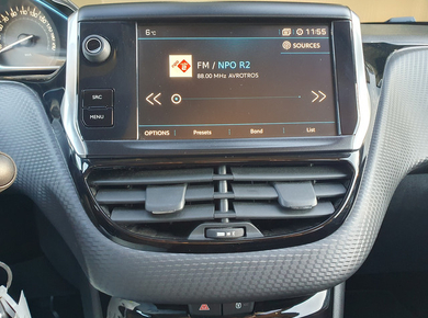 Peugeot 2008 1.2 PureTech Allure NAVI/CARPLAY/CRUISE/
