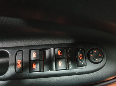 Citroën C3 Picasso 1.4 VTi Color Selection CLIMA/CRUISE/PDC/TRHAAK