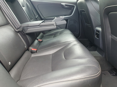 Volvo V60 2.0 T4 Polar+ NAVI/PDC/LEDER/CRUISE/CLIMA/LMV