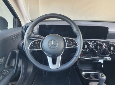 Mercedes-Benz A-Klasse 160 Business Solution DIG.COCKPIT/NAVI/PDC/LED/LMV