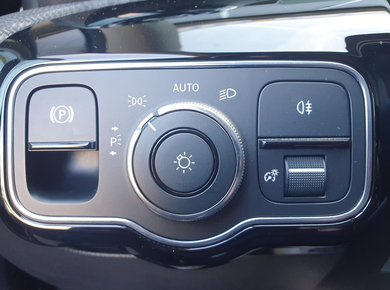 Mercedes-Benz A-Klasse 160 Business Solution DIG.COCKPIT/NAVI/PDC/LED/LMV