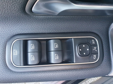 Mercedes-Benz A-Klasse 160 Business Solution DIG.COCKPIT/NAVI/PDC/LED/LMV