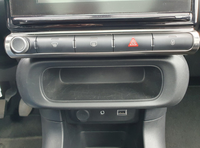 Citroën C3 1.2 PureTech Shine PANO/CAMERA/NAVI/CRUISE/AIRCO/LMV
