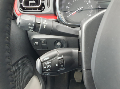Citroën C3 1.2 PureTech Shine PANO/CAMERA/NAVI/CRUISE/AIRCO/LMV
