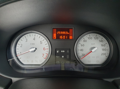 Dacia Logan MCV 1.6-16V Blackline AIRCO/TR.HAAK/LMV