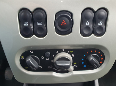 Dacia Logan MCV 1.6-16V Blackline AIRCO/TR.HAAK/LMV