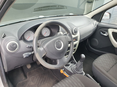 Dacia Logan MCV 1.6-16V Blackline AIRCO/TR.HAAK/LMV