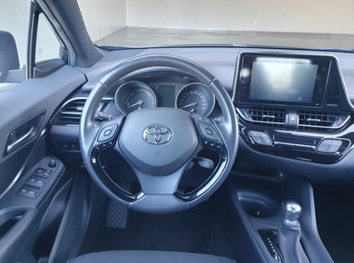 Toyota C-HR 1.8 Hybrid Active CLIMA/CAMERA/CRUISE/LMV