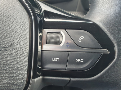 Peugeot 2008 1.2 PureTech Allure NAVI/PDC/TRHAAK/LED/CRUISE/LMV