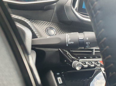 Peugeot 2008 1.2 PureTech Allure NAVI/PDC/TRHAAK/LED/CRUISE/LMV