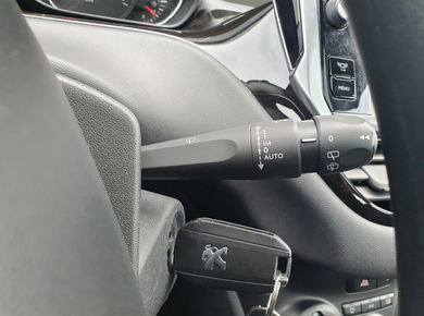 Peugeot 208 1.2 VTi Allure PANO/NAVI/PDC/CRUISE/AIRCO/LMV