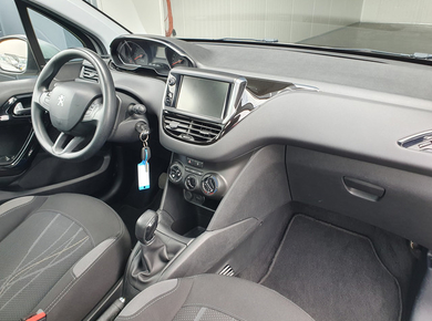 Peugeot 208 1.2 VTi Allure PANO/NAVI/PDC/CRUISE/AIRCO/LMV