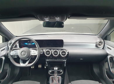 Mercedes-Benz A-Klasse 180 Business Solution AMG CAMERA/PDC/NAVI/CRUISE/AIRCO/LMV