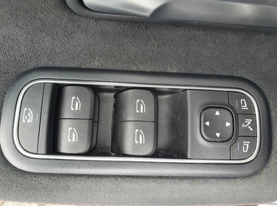 Mercedes-Benz A-Klasse 180 Business Solution AMG CAMERA/PDC/NAVI/CRUISE/AIRCO/LMV