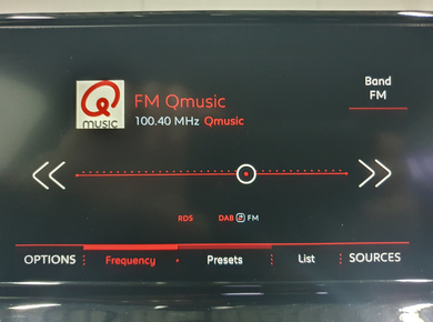 Peugeot 2008 1.2 PureTech Blue Lease Allure PDC/NAVI/CARPLAY/CLIMA/LMV