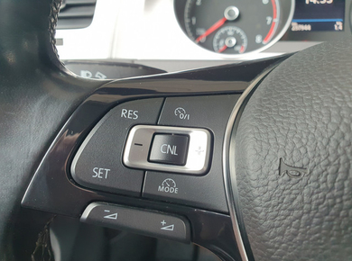 Volkswagen GOLF Variant 1.0 TSI Connected Series PDC/TREKH./AIRCO/CRUISE/LMV
