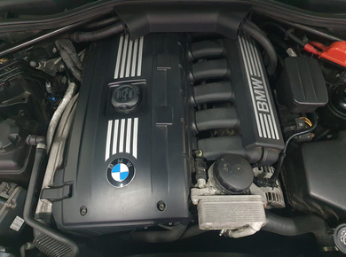 BMW 5 Serie Touring 525xi Business Line Edition II M-PAKKET/PANO/NAVI/TRHAAK/CLIMA/LMV