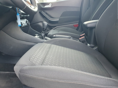 Ford Fiesta 1.0 EcoBoost Titanium PDC/NAVI/CARPLAY/CLIMA/STOELVERW