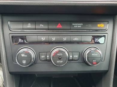 SEAT León ST 1.0 EcoTSI Style Business Intense NAVI/PDC/CRUISE/AIRCO/LMV