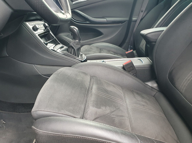 Opel Astra Sports Tourer 1.2 Ultimate PDC/TREKH./CARPLAY/NAVI/HALF-LEDER/CRUISE/AIRCO