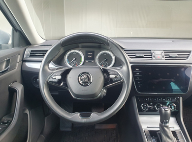 Škoda Superb Combi 1.4 TSI iV Business Edition Plus NAVI/CAMERA/LED/STOELVERW