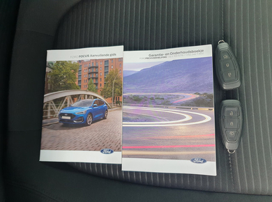 Ford Focus 1.0 EcoBoost Hybrid Titanium X NAVI/PDC/LED/CRUISE/CARPLAY
