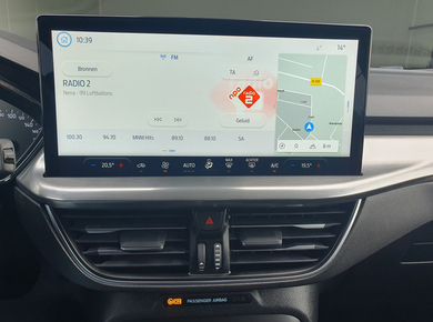 Ford Focus 1.0 EcoBoost Hybrid Titanium X NAVI/PDC/LED/CRUISE/CARPLAY