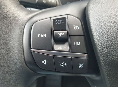 Ford Focus 1.0 EcoBoost Hybrid Titanium X NAVI/PDC/LED/CRUISE/CARPLAY