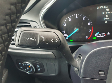 Ford Focus 1.0 EcoBoost Hybrid Titanium X NAVI/PDC/LED/CRUISE/CARPLAY