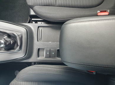 Ford Focus 1.0 EcoBoost Hybrid Titanium X NAVI/PDC/LED/CRUISE/CARPLAY