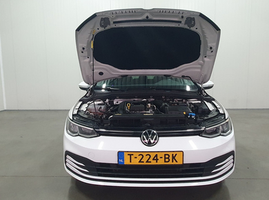 Volkswagen Golf 1.0 eTSI Life Business NAVI/DIG.COCKPIT/LED/CLIMA/LMV