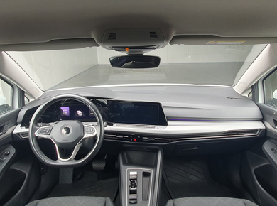 Volkswagen Golf 1.0 eTSI Life Business NAVI/DIG.COCKPIT/LED/CLIMA/LMV