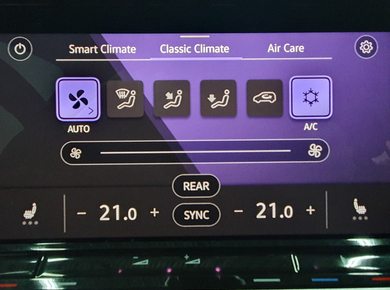 Volkswagen Golf 1.0 eTSI Life Business NAVI/DIG.COCKPIT/LED/CLIMA/LMV