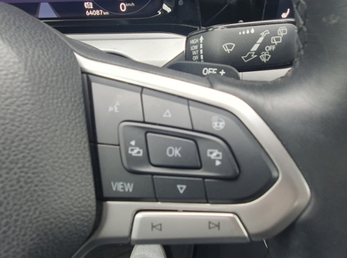 Volkswagen Golf 1.0 eTSI Life Business NAVI/DIG.COCKPIT/LED/CLIMA/LMV