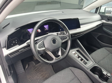 Volkswagen Golf 1.0 eTSI Life Business NAVI/DIG.COCKPIT/LED/CLIMA/LMV