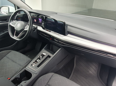Volkswagen Golf 1.0 eTSI Life Business NAVI/DIG.COCKPIT/LED/CLIMA/LMV
