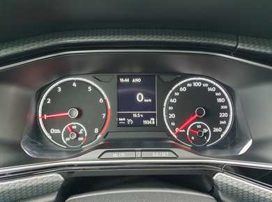 Volkswagen T-Cross 1.0 TSI R-Line CAMERA/PDC/NAVI/LED/CRUISE/LMV