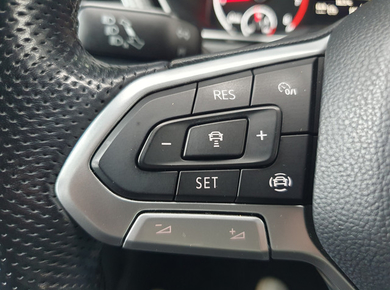 Volkswagen T-Cross 1.0 TSI R-Line CAMERA/PDC/NAVI/LED/CRUISE/LMV