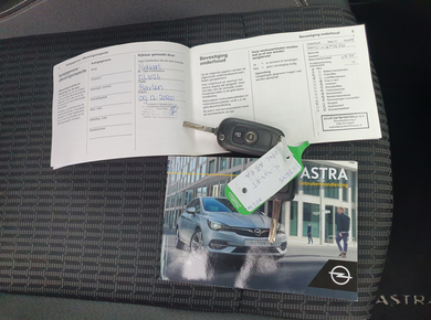 Opel Astra Sports Tourer 1.2 Elegance NAVI/PDC/CRUISE/CLIMA/LMV