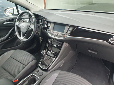 Opel Astra Sports Tourer 1.2 Elegance NAVI/PDC/CRUISE/CLIMA/LMV